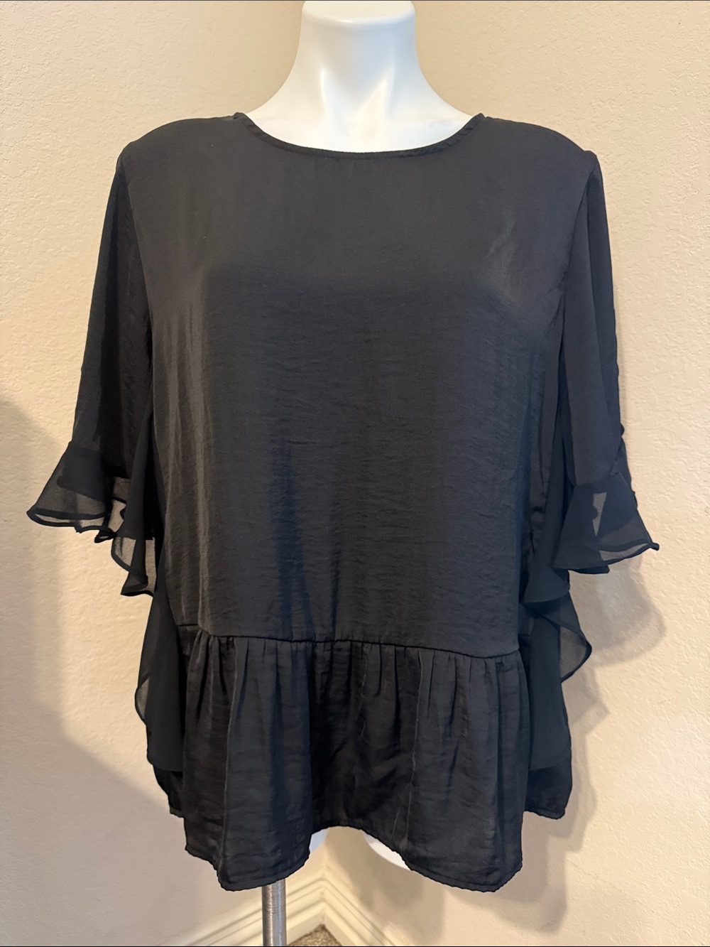 Who What Wear Women's Black Ruffle Sleeve Peplum Top - XXL